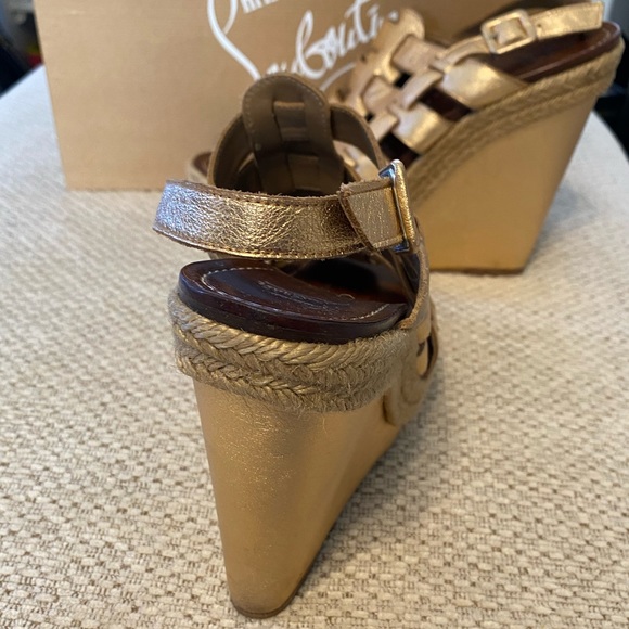 Christian Louboutin Barcelona 120 Rose Gold Wedges - Picture 4 of 10